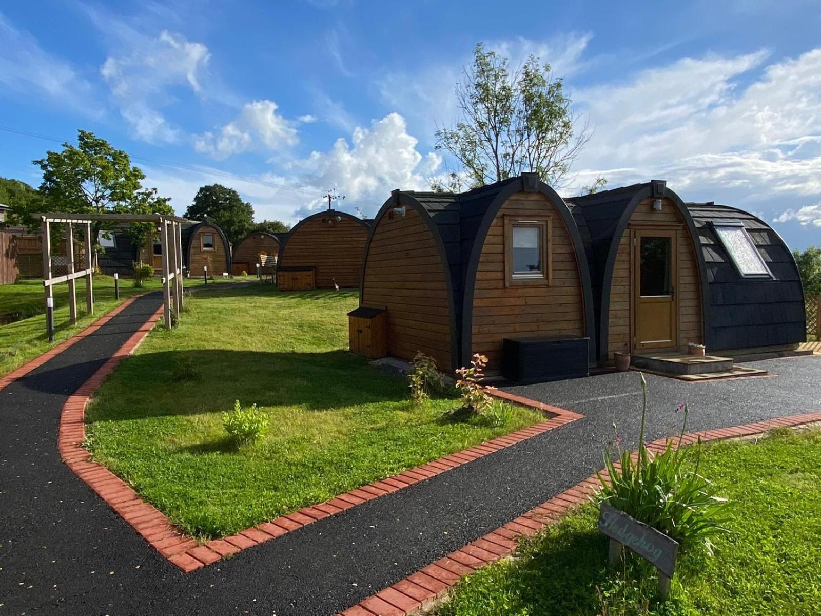 Leighton  Hedgehog Glamping Pod School House Farm酒店 外观 照片